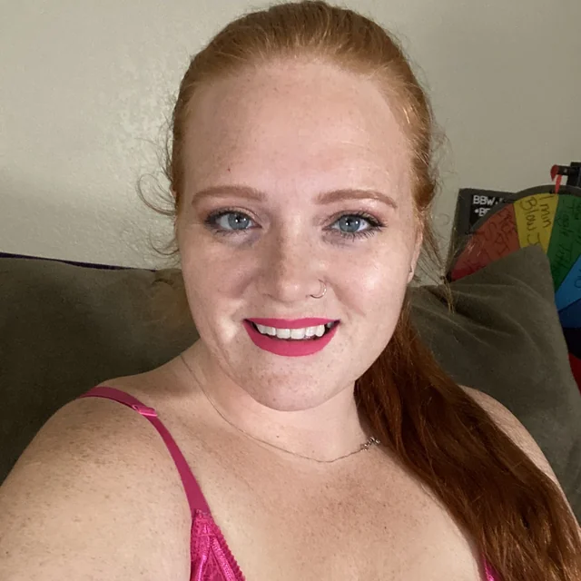 Julie Ginger photo 1