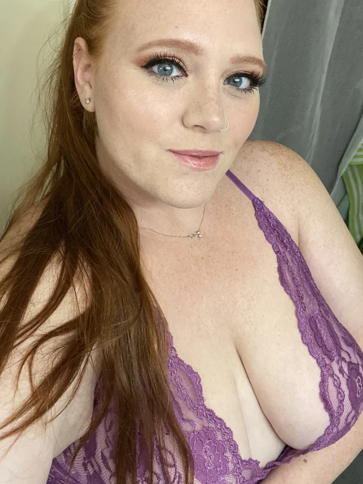 Julie Ginger photo 3