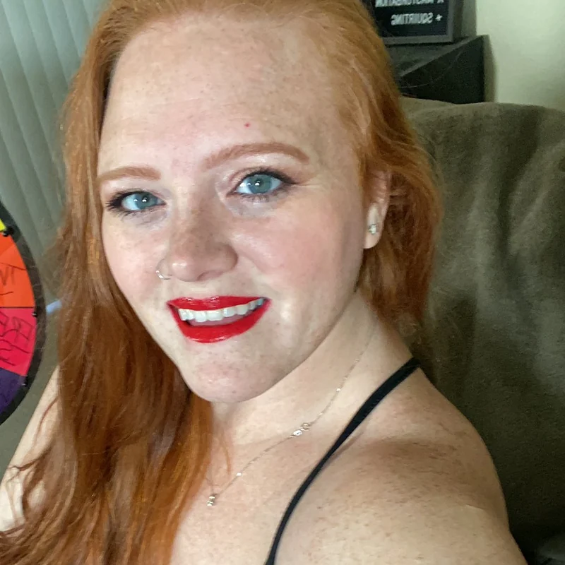 Julie Ginger photo 6
